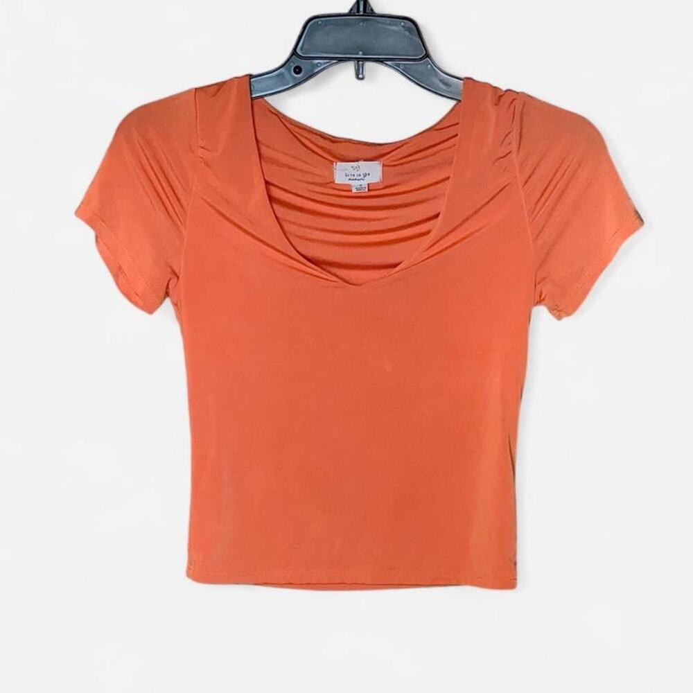 Live In The Moment Peach Orange V-Neck Short Sleeve Cropped Top - Size S